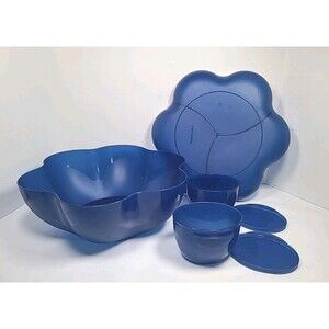 Complete 6 Pc  Tupperware CHIP N Dip Set w/2  Dip BOWLS &LIDS 6 Quart  Blue